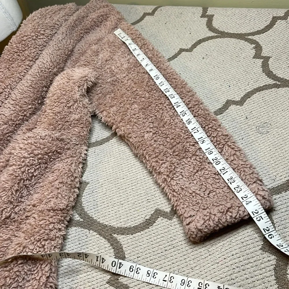 Natori Teddy plush fuzzy pink blush front pockets short robe, *missing belt* - Picture 15 of 17